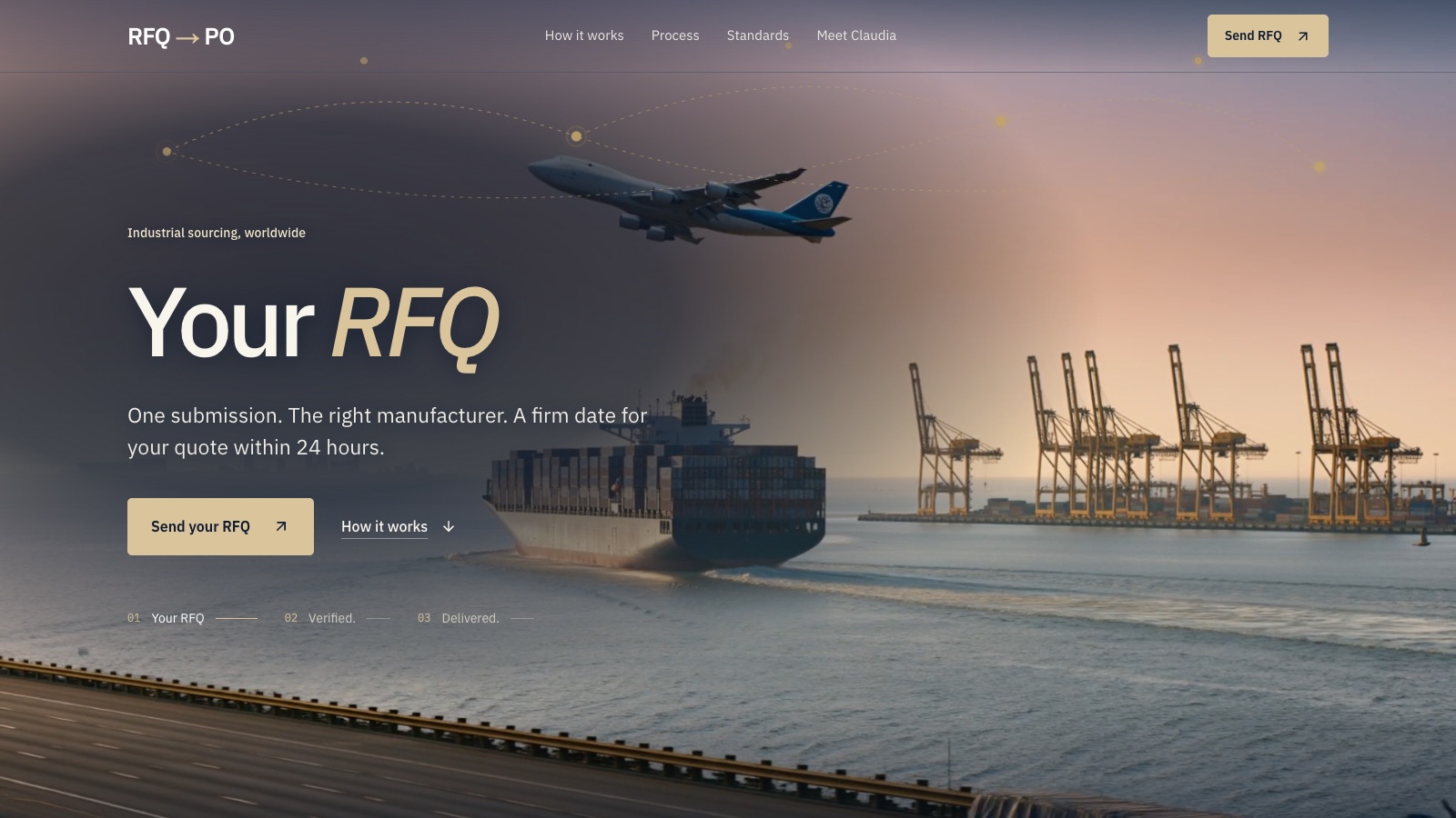 Startseite von RFQtoPO mit Frachtflugzeug, Containerschiff und Hafenkränen in der Abenddämmerung